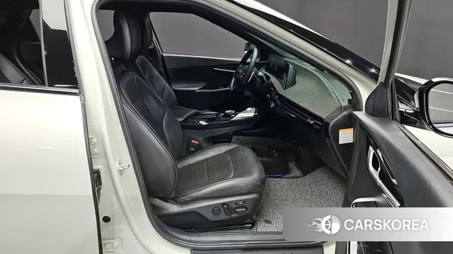 Kia EV6 2022 Жемчужный цвет из Кореи, фото 2