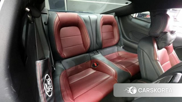 Ford Mustang 7th Generation 2025 Небесно-голубой из Кореи, фото 2