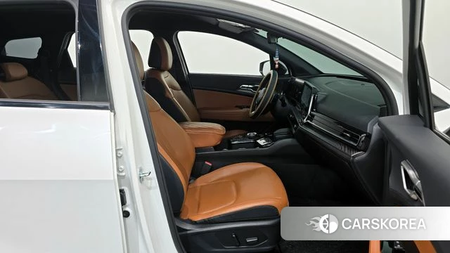 Kia Sportage 5th Generation 2021 Белый из Кореи, фото 2