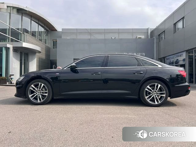Audi A6L 2020 Черный из Китая, фото 2