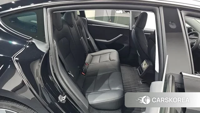 Tesla Model 3 2024 Черный из Кореи, фото 2