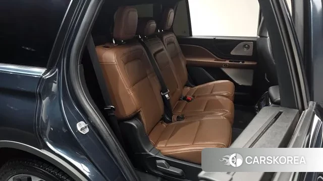 Lincoln Aviator 2nd generation 2023 Серый из Кореи, фото 2