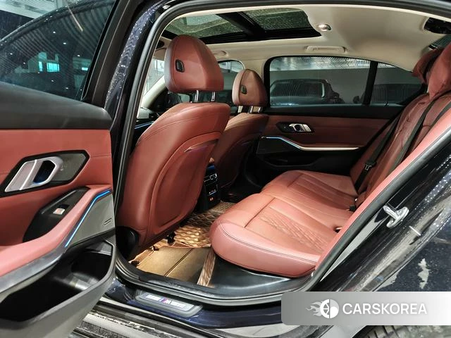 BMW 3 series 2024 Черный из Китая, фото 2