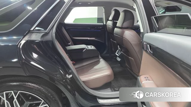 Hyundai Grandeur Hybrid (GN7) 2023 Черный из Кореи, фото 2