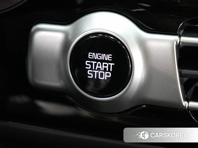 Kia Seltos 2022 Белый из Кореи, фото 2