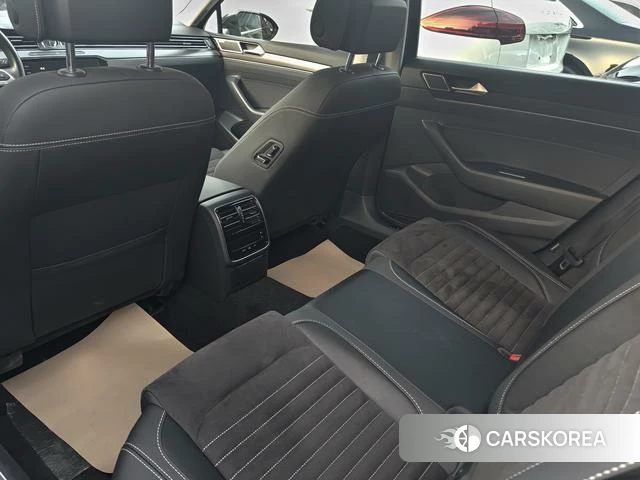 Volkswagen Magotan 2022 Черный из Китая, фото 2