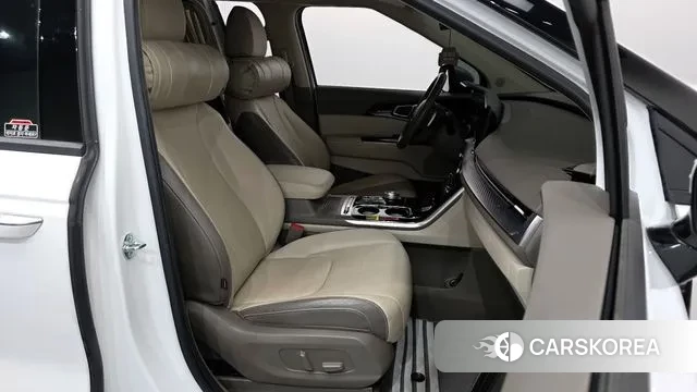 Kia Carnival 4th generation 2023 Белый из Кореи, фото 2