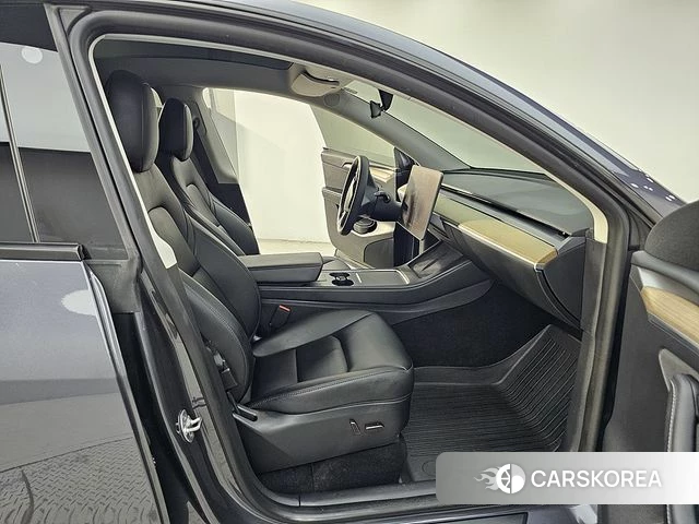 Tesla Model Y 2023 Серый из Кореи, фото 2