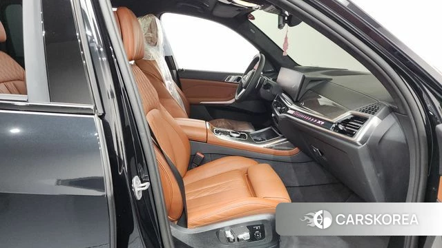 BMW X7 (G07) 2025 Черный из Кореи, фото 2