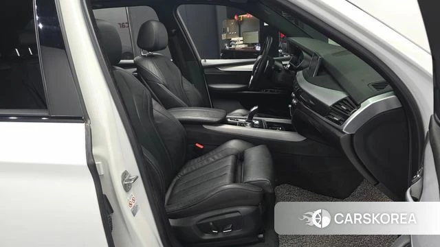 BMW X5 (F15) 2018 Белый из Кореи, фото 2