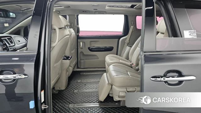 Kia The New Carnival 2018 Серый из Кореи, фото 2