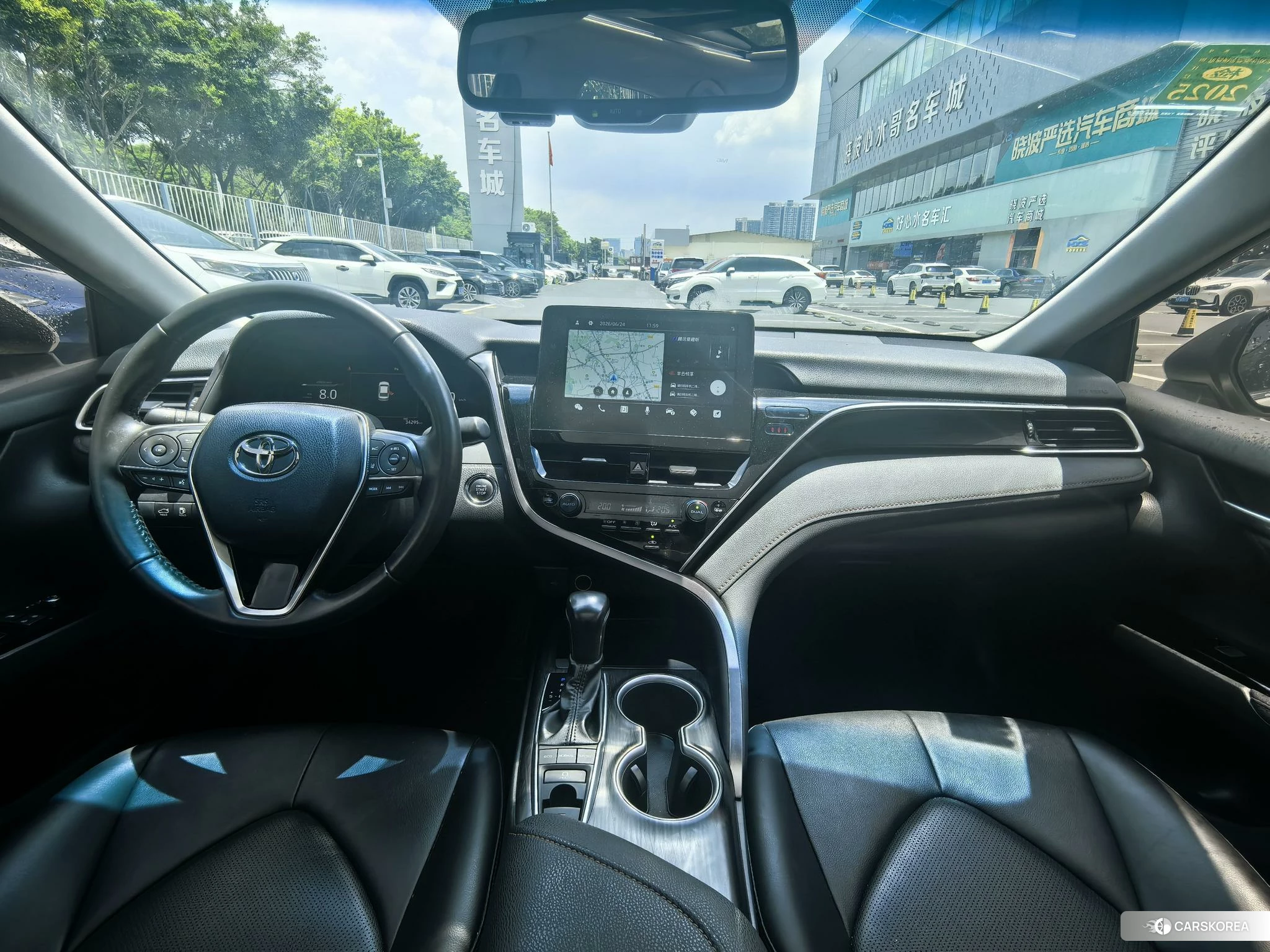 Toyota Camry 2021 Серебристо-серый из Китая, фото 2