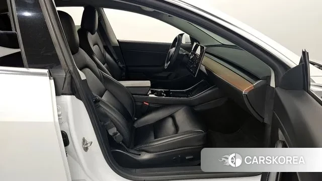 Tesla Model 3 2020 Белый из Кореи, фото 2