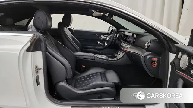 Mercedes-Benz E-Class W213 2022 Белый из Кореи, фото 2