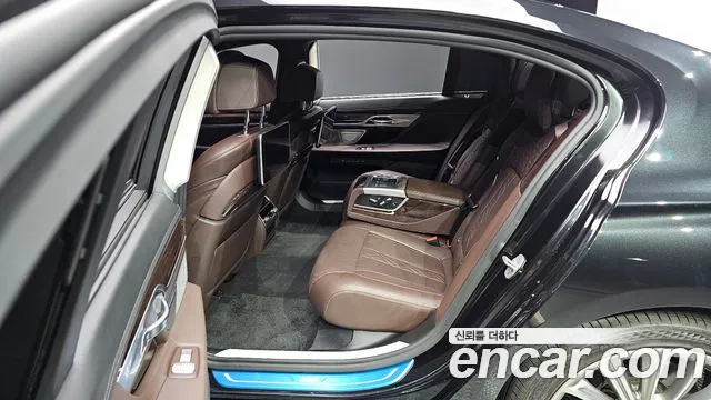 BMW 7 Series (G11) 2018 Черный из Кореи, фото 2