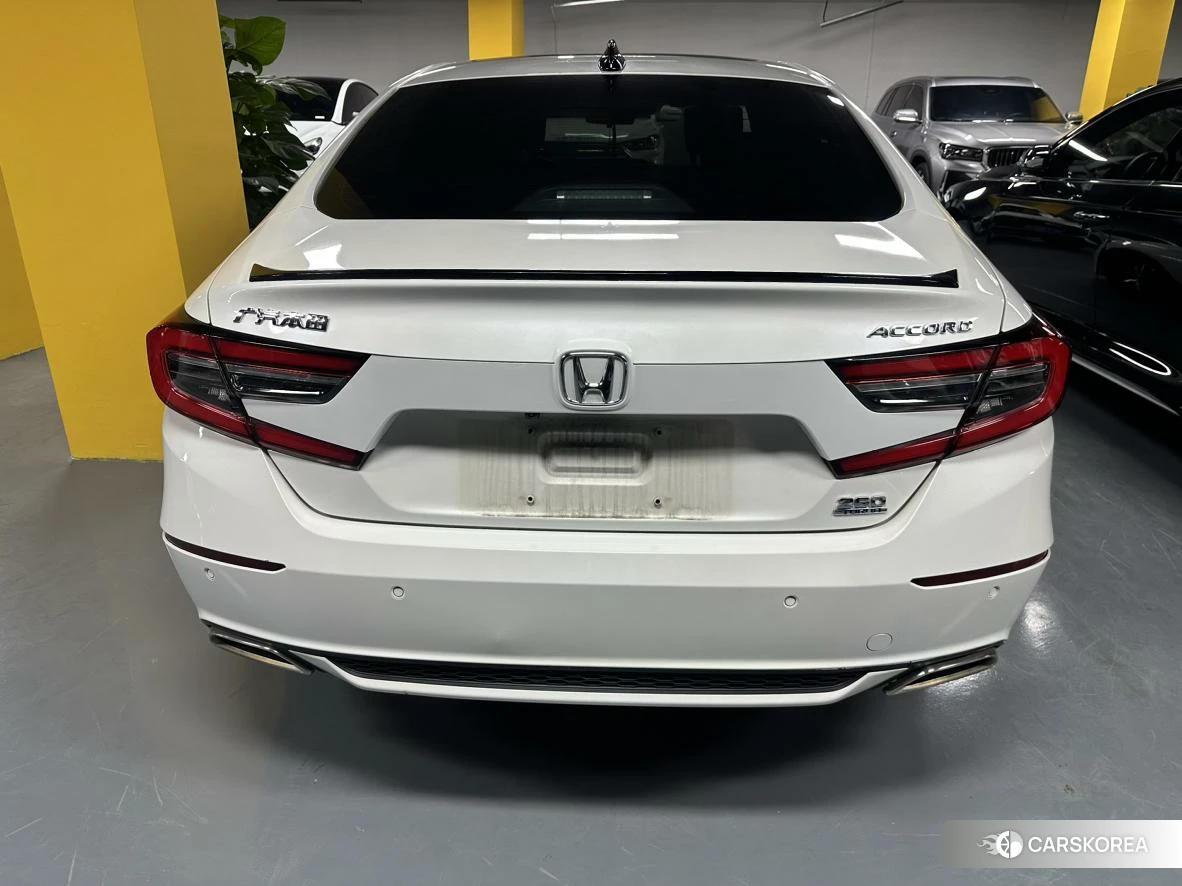 Honda Accord 2021 Белый из Китая, фото 2