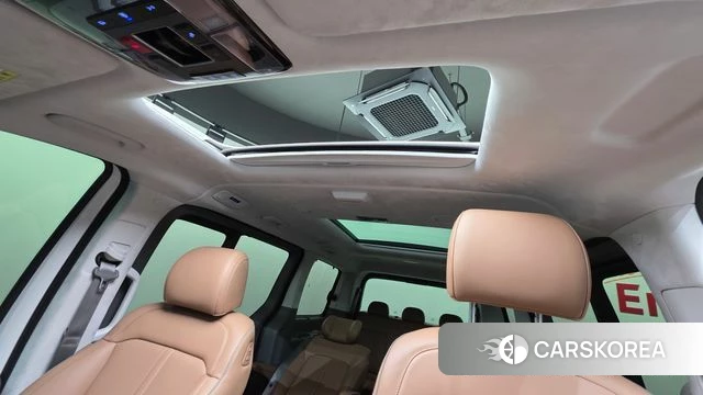 Hyundai Staria 2025 Белый из Кореи, фото 2