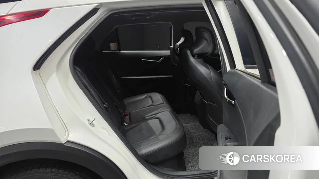 Kia Di Ol Nu Niro 2022 Белый из Кореи, фото 2
