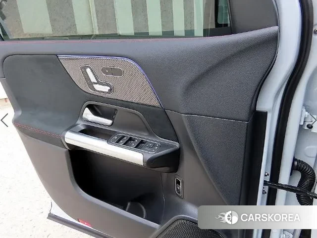 Mercedes-Benz GLA - Class H247 2023 Белый из Кореи, фото 2