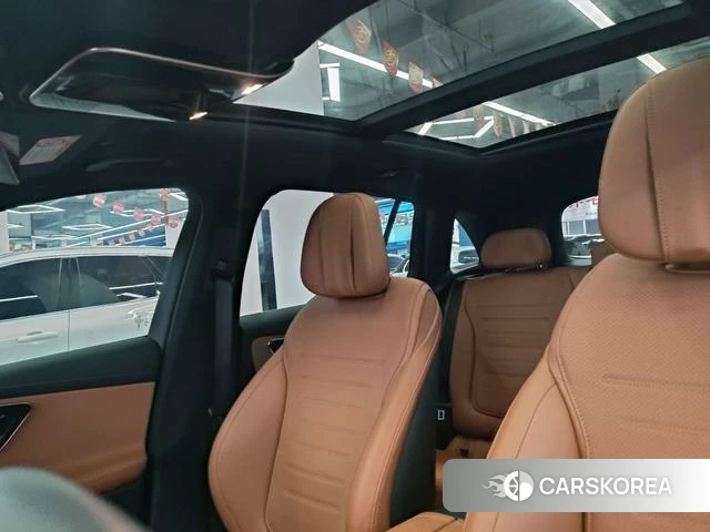 Mercedes-Benz GLC 2024 Черный из Китая, фото 2