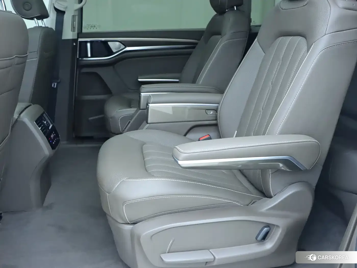 Volkswagen Viloran 2021 Champagne/brown из Китая, фото 2