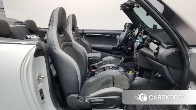 Mini Cooper S Convertible 2021 Серебристо-серый из Кореи, фото 2