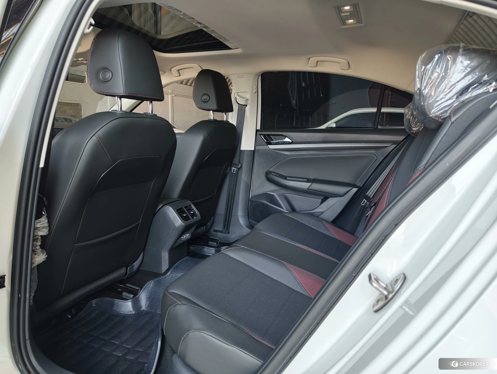 Volkswagen Bora 2020 Белый из Китая, фото 2