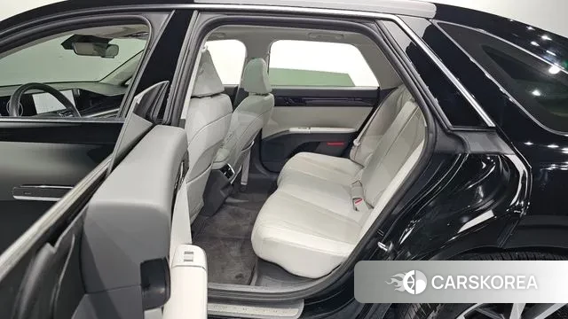 Hyundai Grandeur Hybrid (GN7) 2023 Черный из Кореи, фото 2