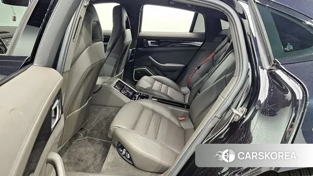 Porsche Panamera (971) 2018 Черный из Кореи, фото 2