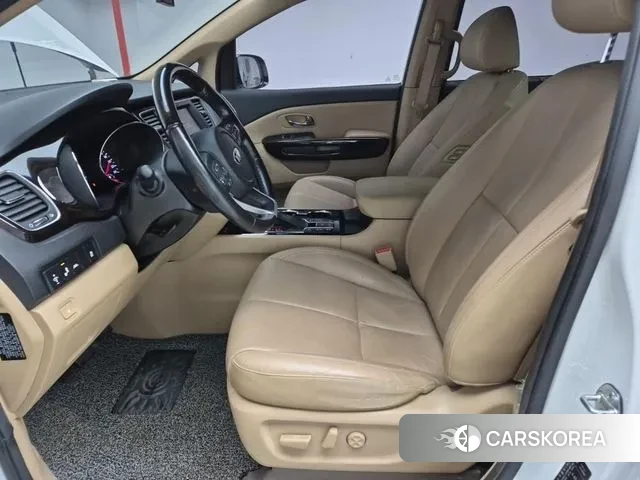 Kia The New Carnival 2018 Белый из Кореи, фото 2