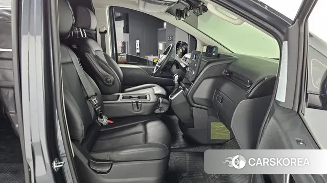 Hyundai Staria 2022 Серый из Кореи, фото 2