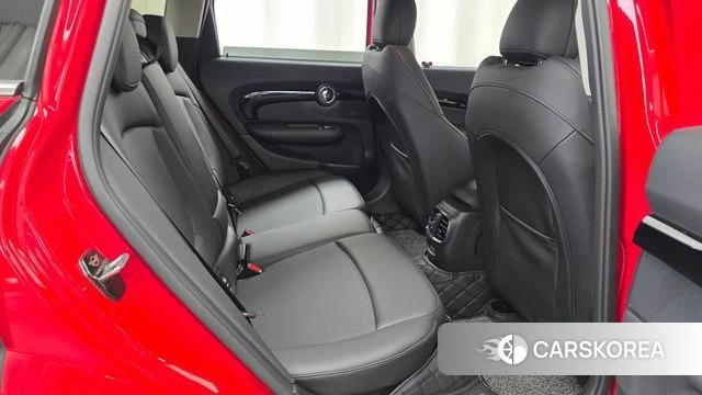 Mini Cooper Clubman 2023 Красный из Кореи, фото 2