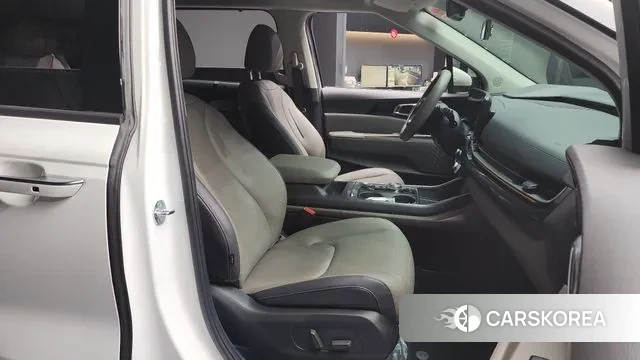 Kia The New Carnival 4th Generation 2025 Белый из Кореи, фото 2