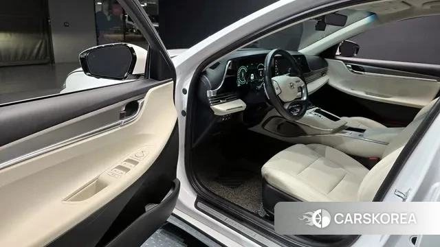 Hyundai The New Grandeur IG Hybrid 2021 Белый из Кореи, фото 2