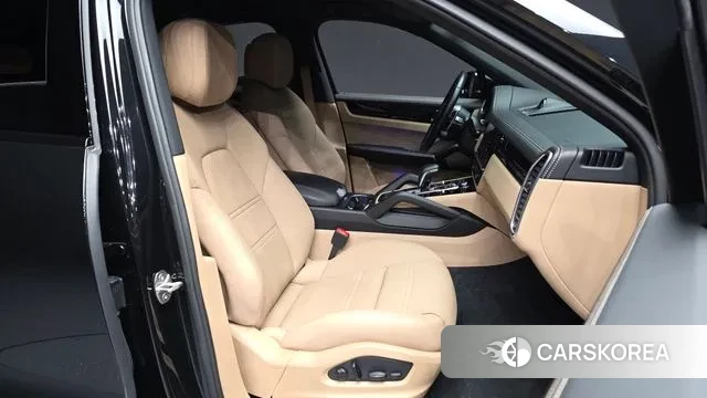 Porsche Cayenne (PO536) 2022 Черный из Кореи, фото 2