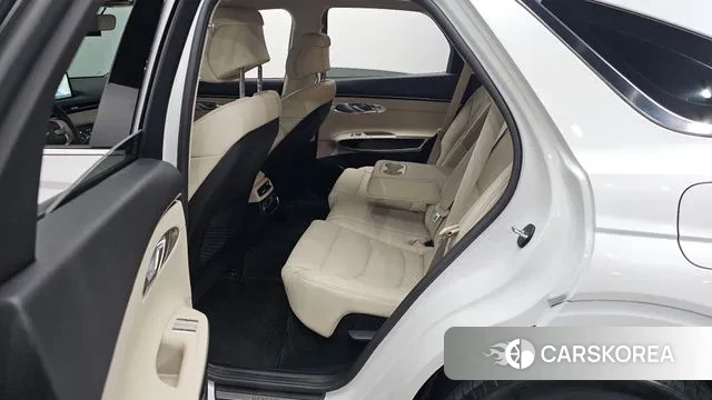 Genesis GV70 2022 Белый из Кореи, фото 2