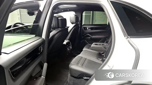 Porsche Cayenne (PO536) 2023 Белый из Кореи, фото 2