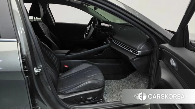 Hyundai The New Avante (CN7) 2024 Серый из Кореи, фото 2