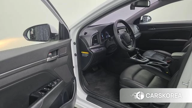 Hyundai Avante AD 2018 Белый из Кореи, фото 2