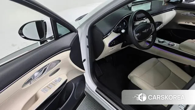 Genesis GV70 2024 Белый из Кореи, фото 2