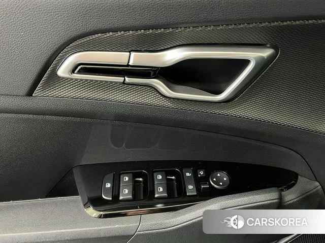 Kia Sportage 5th Generation Hybrid 2022 Серебряный из Кореи, фото 2