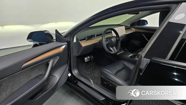 Tesla Model 3 2022 Черный из Кореи, фото 2