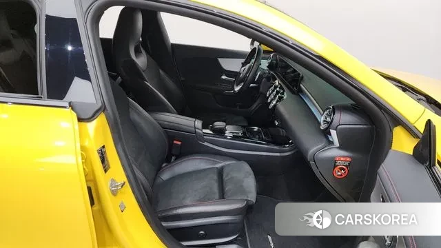 Mercedes-Benz CLA-Class C118 2020 Желтый из Кореи, фото 2