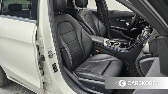 Mercedes-Benz C-Class W205 2019 Белый из Кореи, фото 2