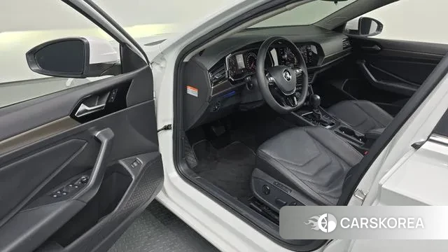 Volkswagen 7th Generation of Jetta 2020 Белый из Кореи, фото 2