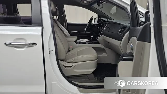 Kia The New Carnival 2018 Белый из Кореи, фото 2