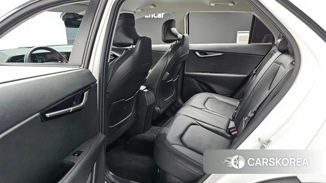 Kia Di Ol Nu Niro 2022 Белый из Кореи, фото 2