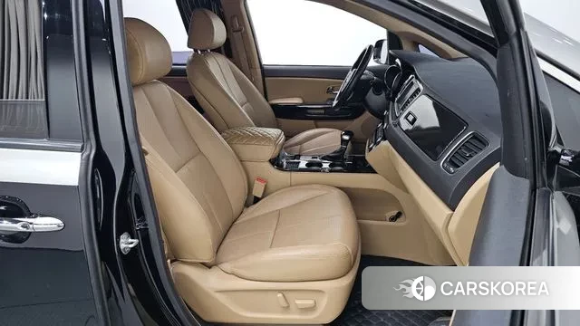 Kia The New Carnival 2018 Черный из Кореи, фото 2