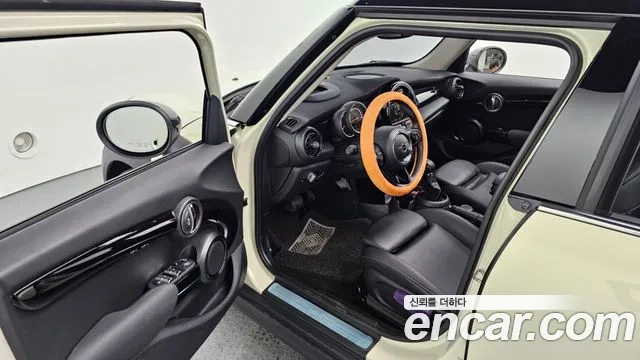 Mini Cooper 2019 Жемчужный цвет из Кореи, фото 2