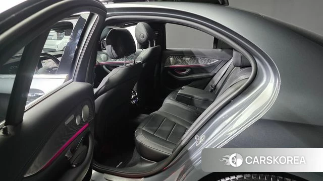 Mercedes-Benz E-Class W213 2022 Серый из Кореи, фото 2